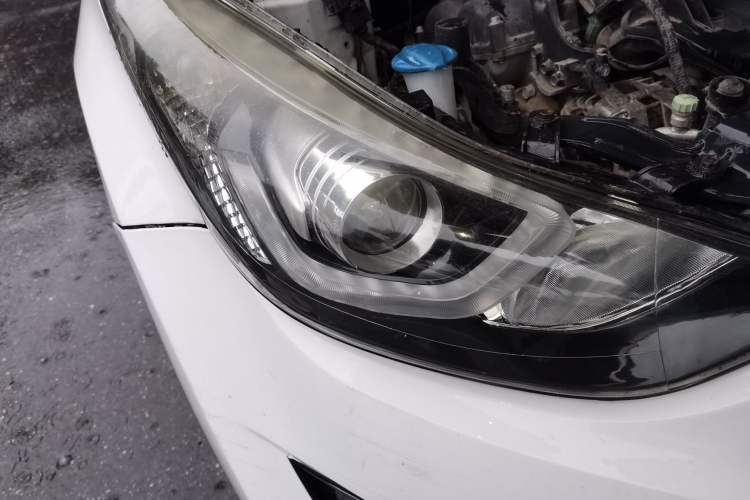 Used Hyundai Elantra (5th Generation / Langdong) 2016 1.6L Manual Luxury Model Right Front Headlight