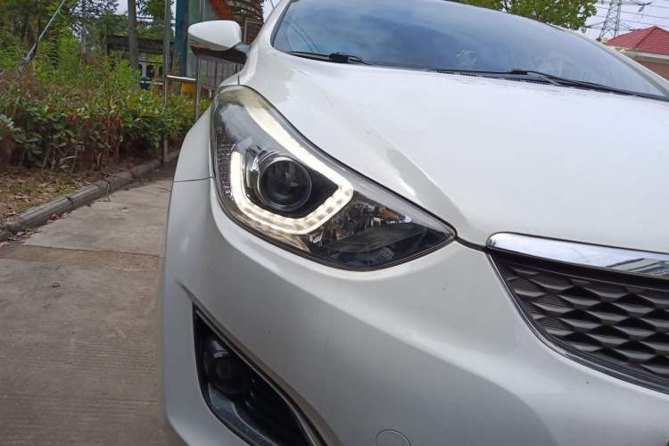 Used Hyundai Elantra (5th Generation / Langdong) 2016 1.6L Automatic Prestige Model Right Front Headlight