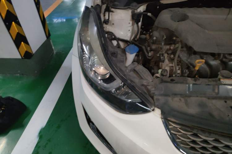 Used Hyundai Elantra (5th Generation / Langdong) 2016 1.6L Automatic Prestige Model Right Front Headlight