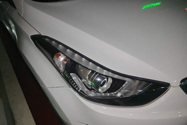 Used Hyundai Elantra (5th Generation / Langdong) 2016 1.6L Automatic Prestige Model Right Front Headlight