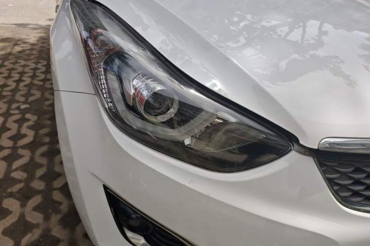 Used Hyundai Elantra (5th Generation / Langdong) 2016 1.6L Automatic Smart Version Right Front Headlight