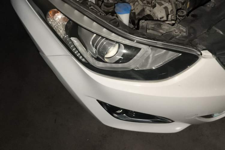 Used Hyundai Elantra (5th Generation / Langdong) 2016 1.6L Automatic Prestige Model Right Front Headlight