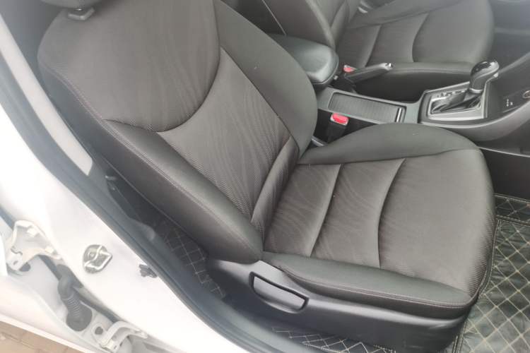 Used Hyundai Elantra (5th Generation / Langdong) 2016 1.6L Automatic Smart Version Right Front Seat