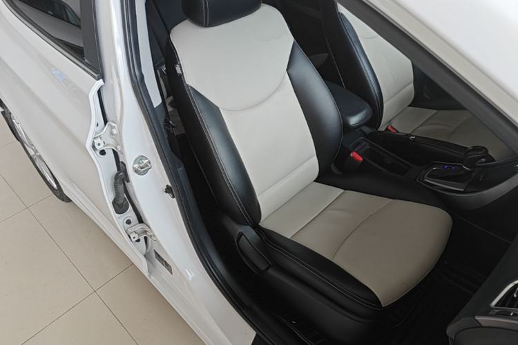Used Hyundai Elantra (5th Generation / Langdong) 2016 1.6L Automatic Prestige Model Right Front Seat