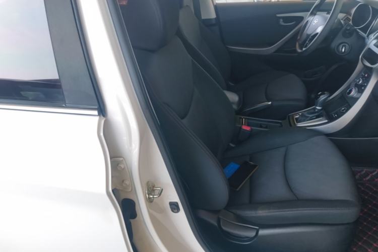 Used Hyundai Elantra (5th Generation / Langdong) 2016 1.6L Automatic Smart Version Right Front Seat