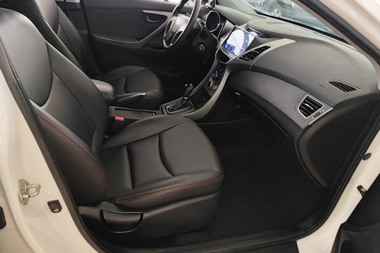 Used Hyundai Elantra (5th Generation / Langdong) 2016 1.6L Automatic Smart Version Right Front Seat
