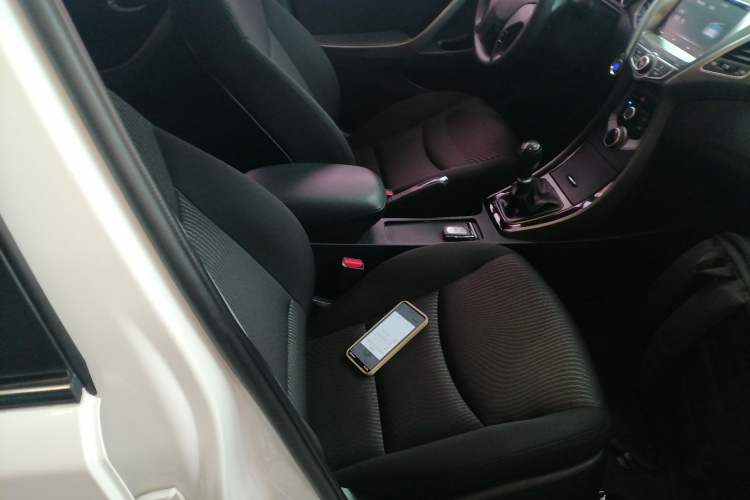 Used Hyundai Elantra (5th Generation / Langdong) 2016 1.6L Manual Luxury Model Right Front Seat