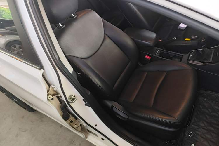 Used Hyundai Elantra (5th Generation / Langdong) 2016 1.6L Manual Luxury Model Right Front Seat