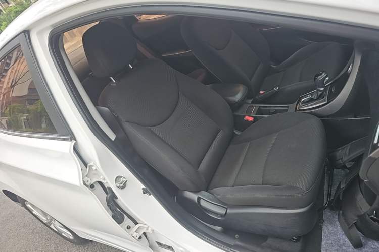 Used Hyundai Elantra (5th Generation / Langdong) 2016 1.6L Automatic Prestige Model Right Front Seat