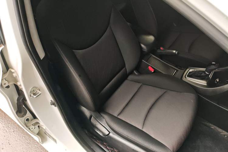 Used Hyundai Elantra (5th Generation / Langdong) 2016 1.6L Automatic Smart Version Right Front Seat
