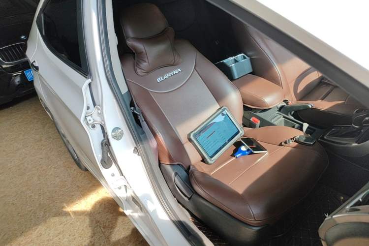 Used Hyundai Elantra (5th Generation / Langdong) 2016 1.6L Automatic Prestige Model Right Front Seat