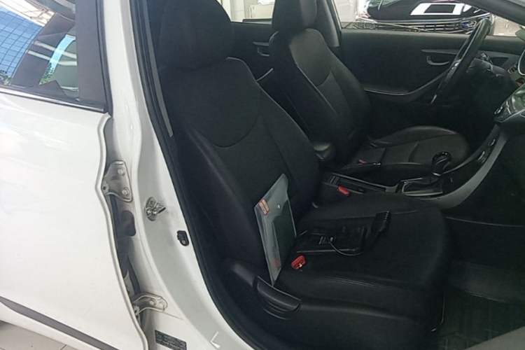 Used Hyundai Elantra (5th Generation / Langdong) 2016 1.6L Automatic Prestige Model Right Front Seat