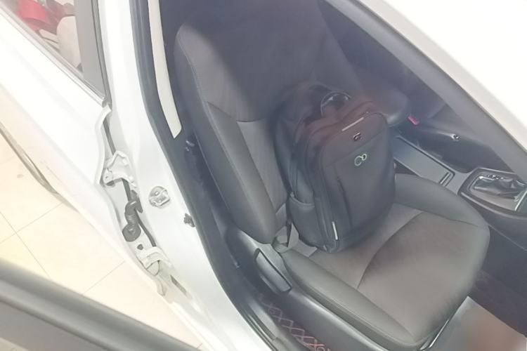Used Hyundai Elantra (5th Generation / Langdong) 2016 1.6L Automatic Smart Version Right Front Seat
