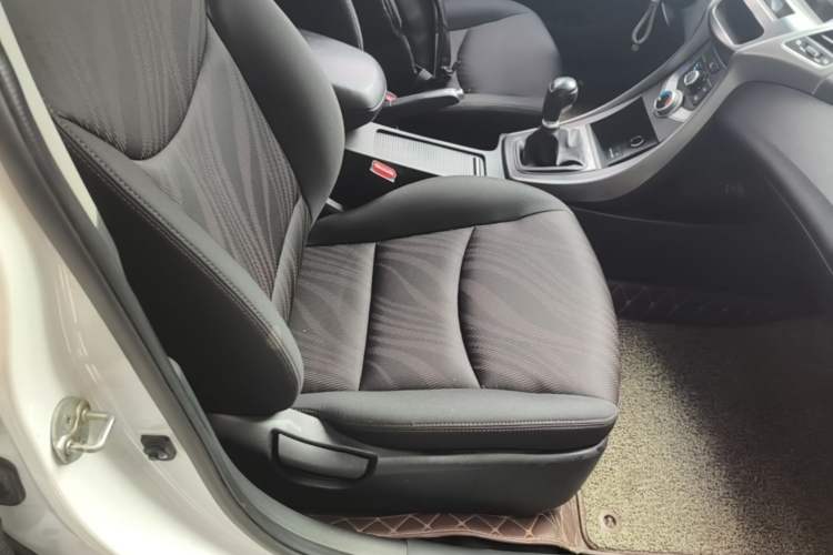 Used Hyundai Elantra (5th Generation / Langdong) 2016 1.6L Manual Fashion Edition Right Front Seat