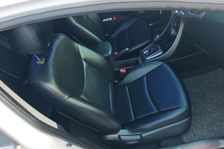 Used Hyundai Elantra (5th Generation / Langdong) 2016 1.6L Automatic Smart Version Right Front Seat