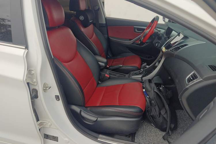 Used Hyundai Elantra (5th Generation / Langdong) 2016 1.6L Automatic Smart Version Right Front Seat