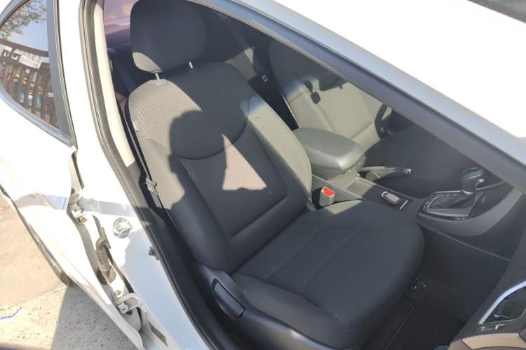 Used Hyundai Elantra (5th Generation / Langdong) 2016 1.6L Automatic Prestige Model Right Front Seat