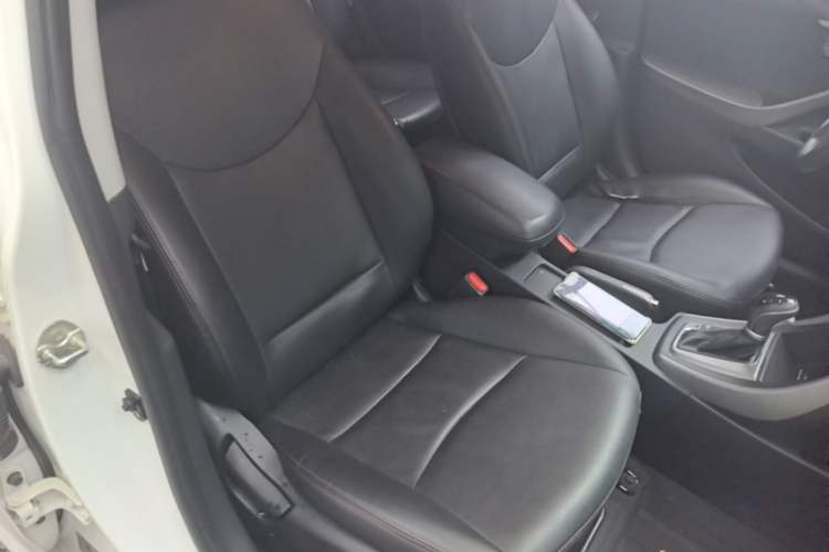 Used Hyundai Elantra (5th Generation / Langdong) 2016 1.6L Automatic Smart Version Right Front Seat