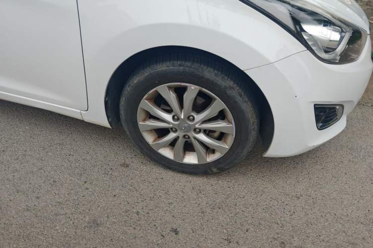 Used Hyundai Elantra (5th Generation / Langdong) 2016 1.6L Automatic Prestige Model Right Front Wheel Hub