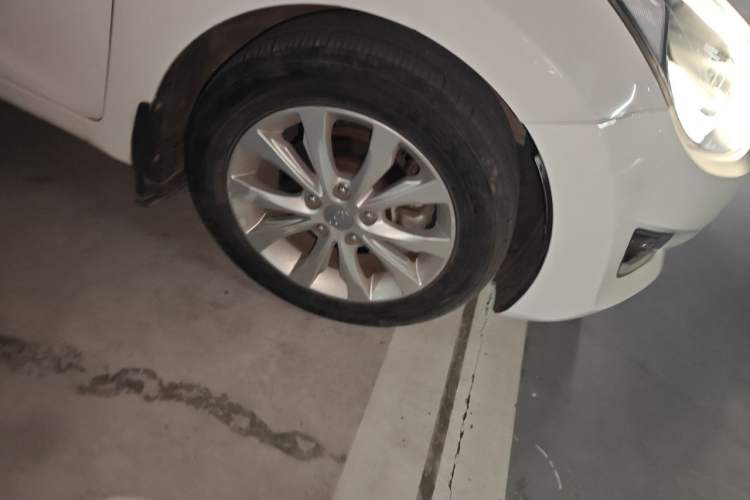 Used Hyundai Elantra (5th Generation / Langdong) 2016 1.6L Manual Luxury Model Right Front Wheel Hub