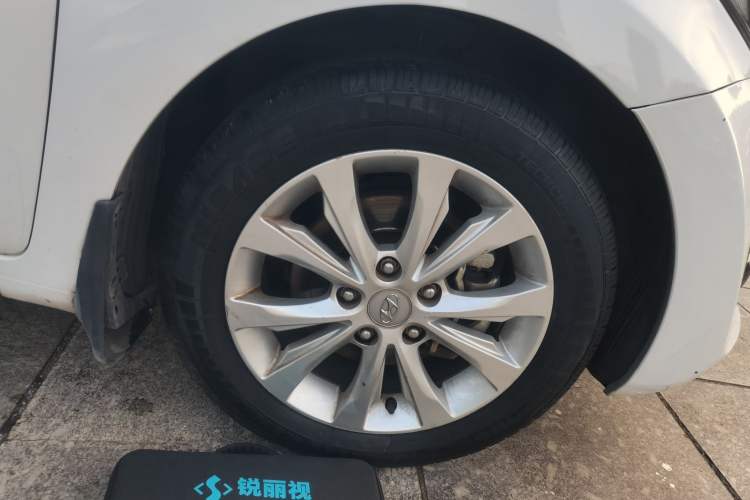 Used Hyundai Elantra (5th Generation / Langdong) 2016 1.6L Automatic Prestige Model Right Front Wheel Hub
