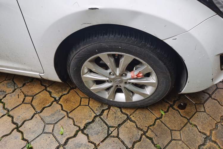 Used Hyundai Elantra (5th Generation / Langdong) 2016 1.6L Manual Luxury Model Right Front Wheel Hub
