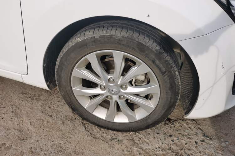 Used Hyundai Elantra (5th Generation / Langdong) 2016 1.6L Automatic Smart Version Right Front Wheel Hub