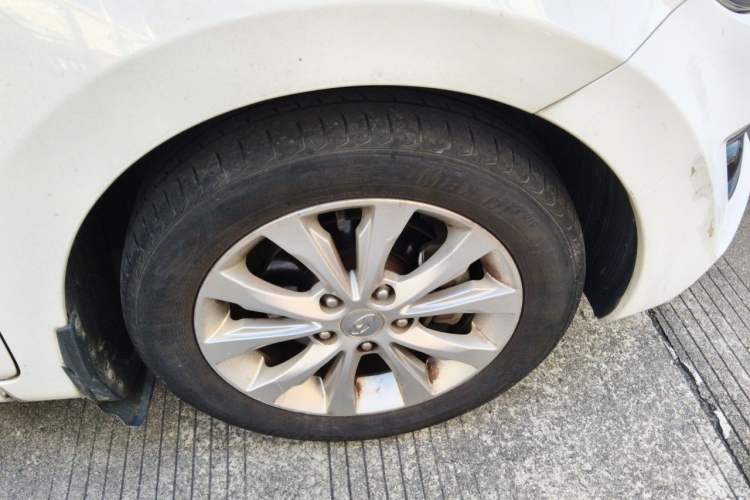 Used Hyundai Elantra (5th Generation / Langdong) 2016 1.6L Automatic Prestige Model Right Front Wheel Hub