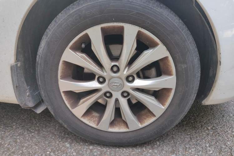Used Hyundai Elantra (5th Generation / Langdong) 2016 1.6L Automatic Prestige Model Right Front Wheel Hub