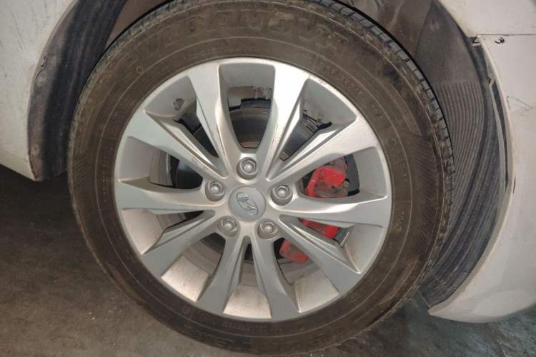 Used Hyundai Elantra (5th Generation / Langdong) 2016 1.6L Automatic Smart Version Right Front Wheel Hub