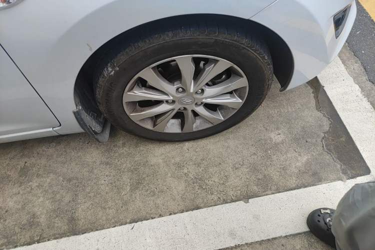 Used Hyundai Elantra (5th Generation / Langdong) 2016 1.6L Automatic Smart Version Right Front Wheel Hub