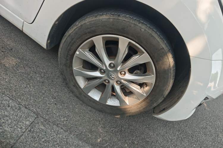 Used Hyundai Elantra (5th Generation / Langdong) 2016 1.6L Manual Luxury Model Right Front Wheel Hub
