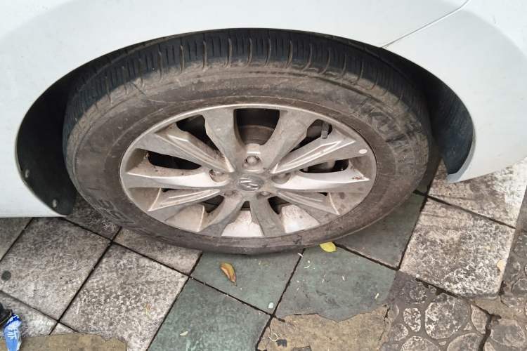 Used Hyundai Elantra (5th Generation / Langdong) 2016 1.6L Manual Luxury Model Right Front Wheel Hub