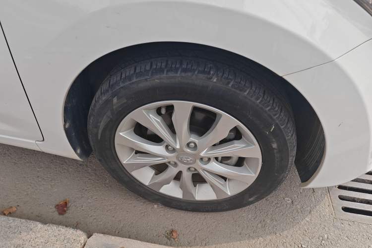 Used Hyundai Elantra (5th Generation / Langdong) 2016 1.6L Automatic Prestige Model Right Front Wheel Hub