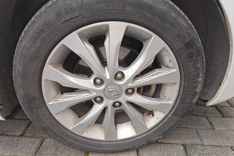 Used Hyundai Elantra (5th Generation / Langdong) 2016 1.6L Automatic Prestige Model Right Front Wheel Hub