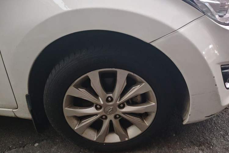 Used Hyundai Elantra (5th Generation / Langdong) 2016 1.6L Automatic Prestige Model Right Front Wheel Hub