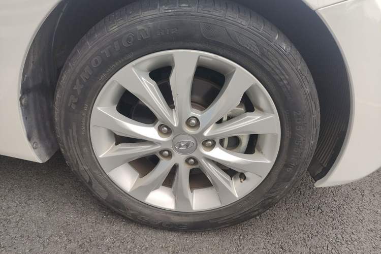 Used Hyundai Elantra (5th Generation / Langdong) 2016 1.6L Automatic Prestige Model Right Front Wheel Hub