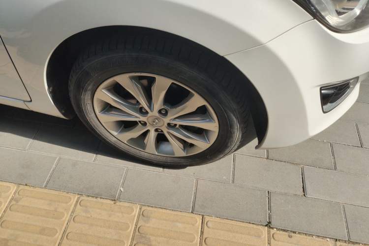 Used Hyundai Elantra (5th Generation / Langdong) 2016 1.6L Automatic Prestige Model Right Front Wheel Hub