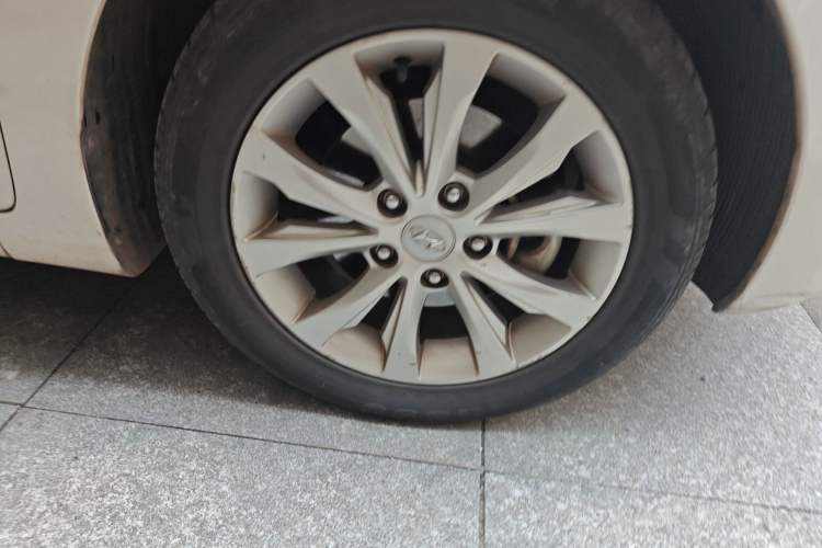Used Hyundai Elantra (5th Generation / Langdong) 2016 1.6L Automatic Smart Version Right Front Wheel Hub