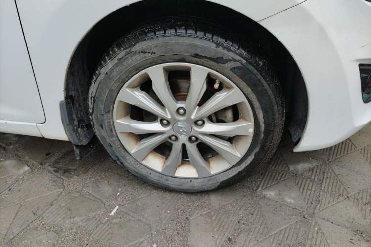 Used Hyundai Elantra (5th Generation / Langdong) 2016 1.6L Automatic Smart Version Right Front Wheel Hub