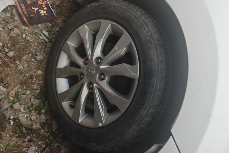 Used Hyundai Elantra (5th Generation / Langdong) 2016 1.6L Automatic Smart Version Right Front Wheel Hub