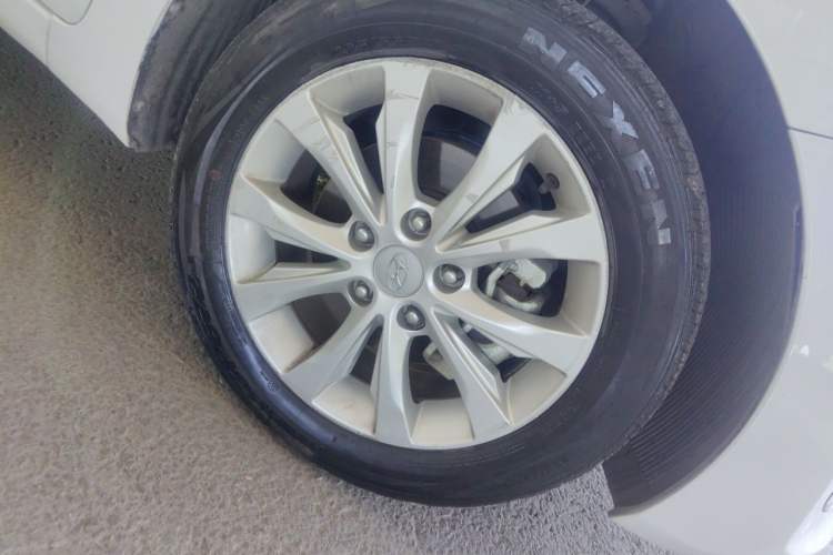 Used Hyundai Elantra (5th Generation / Langdong) 2016 1.6L Automatic Smart Version Right Front Wheel Hub