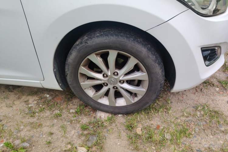Used Hyundai Elantra (5th Generation / Langdong) 2016 1.6L Automatic Prestige Model Right Front Wheel Hub