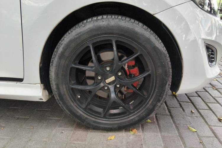 Used Hyundai Elantra (5th Generation / Langdong) 2016 1.6L Automatic Smart Version Right Front Wheel Hub