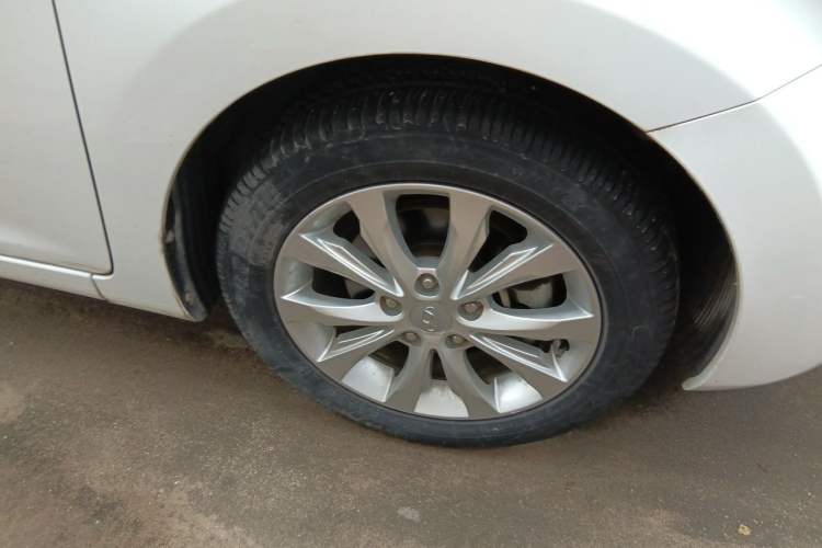 Used Hyundai Elantra (5th Generation / Langdong) 2016 1.6L Automatic Smart Version Right Front Wheel Hub