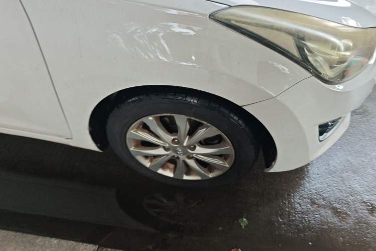 Used Hyundai Elantra (5th Generation / Langdong) 2016 1.6L Automatic Prestige Model Right Front Wheel Hub