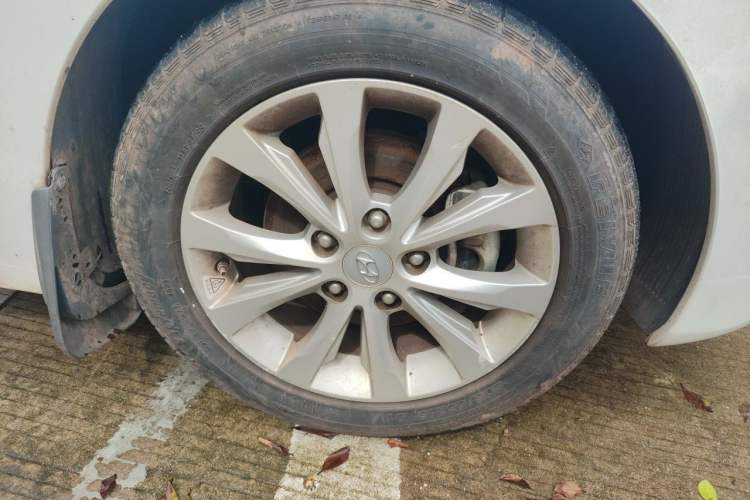Used Hyundai Elantra (5th Generation / Langdong) 2016 1.6L Automatic Prestige Model Right Front Wheel Hub