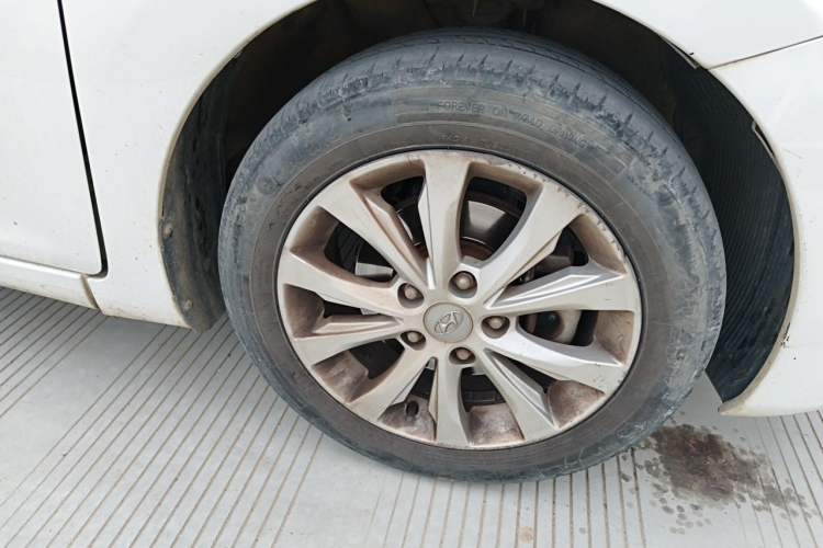 Used Hyundai Elantra (5th Generation / Langdong) 2016 1.6L Automatic Smart Version Right Front Wheel Hub