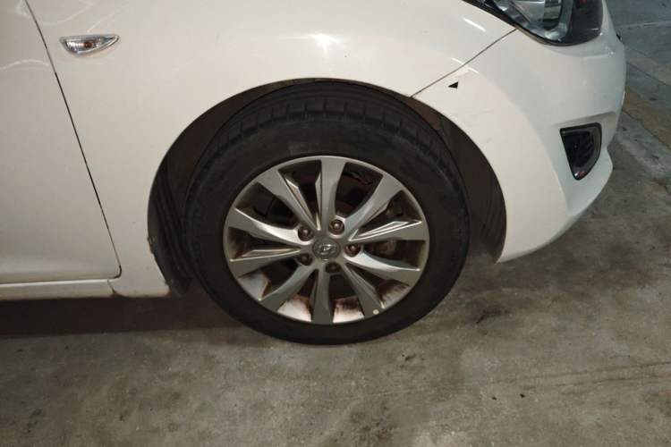 Used Hyundai Elantra (5th Generation / Langdong) 2016 1.6L Automatic Smart Version Right Front Wheel Hub
