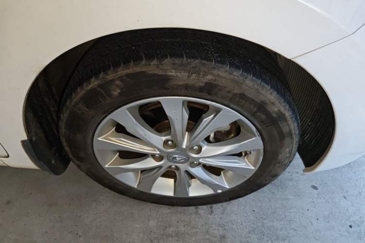 Used Hyundai Elantra (5th Generation / Langdong) 2016 1.6L Automatic Smart Version Right Front Wheel Hub
